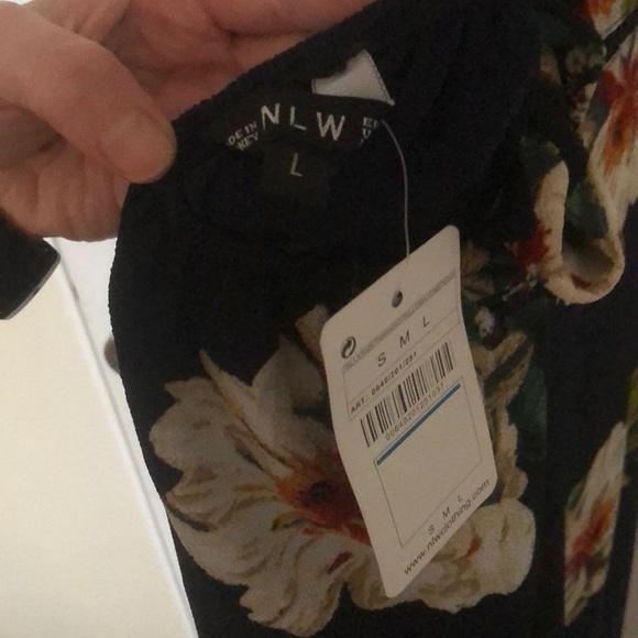 Floral Maxi Open Back Dress. - Picture 5 of 5